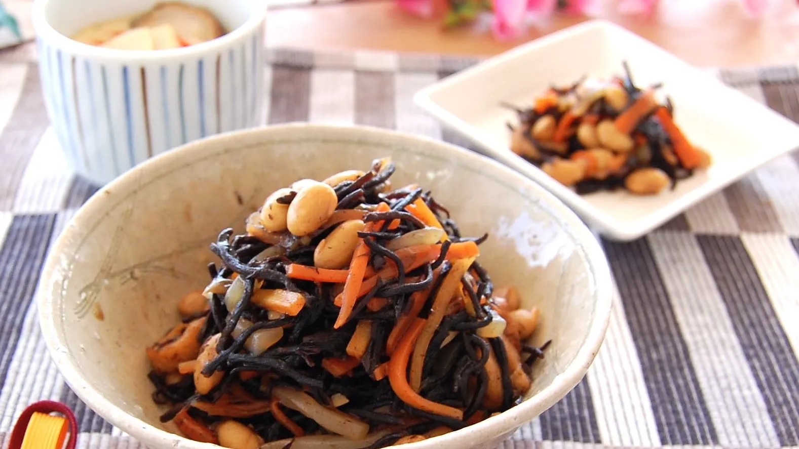大豆とひじきの煮物