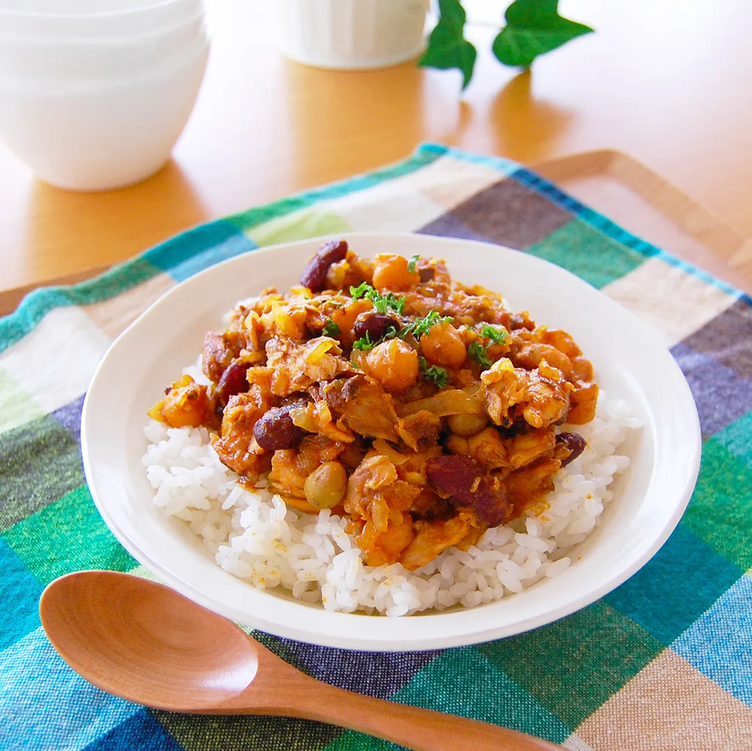 さばと4種の豆のドライカレー