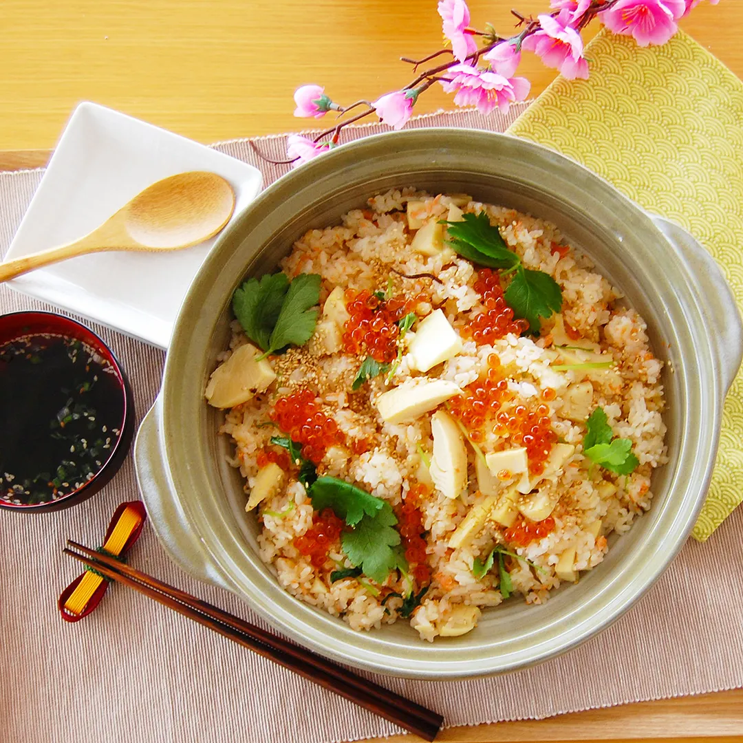 鮭といくらの竹の子ごはん