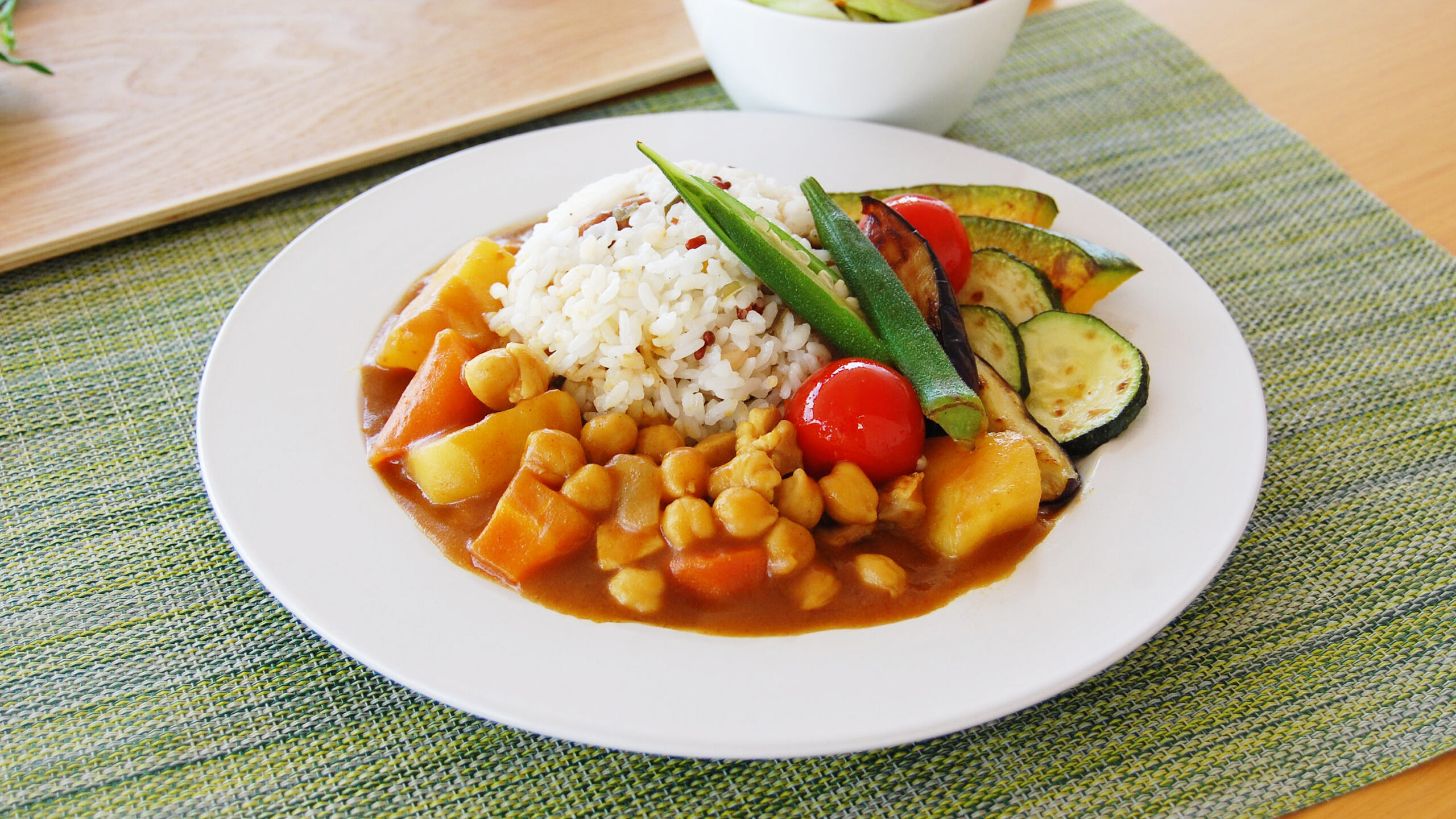 梅雨こそ活きる、ヤマサン食品の“水煮野菜”!